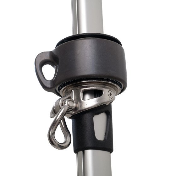 Furlex 204TD Electric - Through Deck: Designed for yachts up to 9 tonnes displacement, it’s ideal for 30–40 ft cruisers.